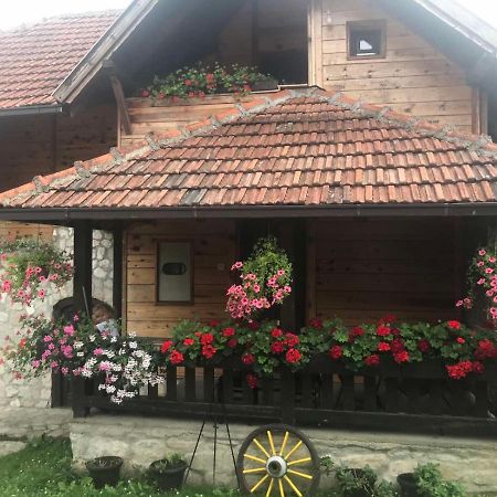 Mokrogorski Kutak 모크라 고라 외부 사진